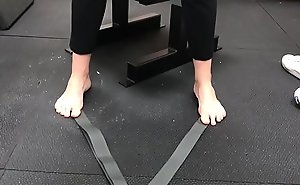 Blonde Milf Barefoot Workout Fidelity 1- www.prettyfeetvideo.com