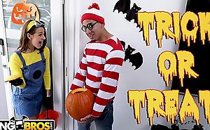 BANGBROS - Trick Or Treat, Smell Evelin Stone'_s Feet. Bruno Gives Her Something Good To Eat.